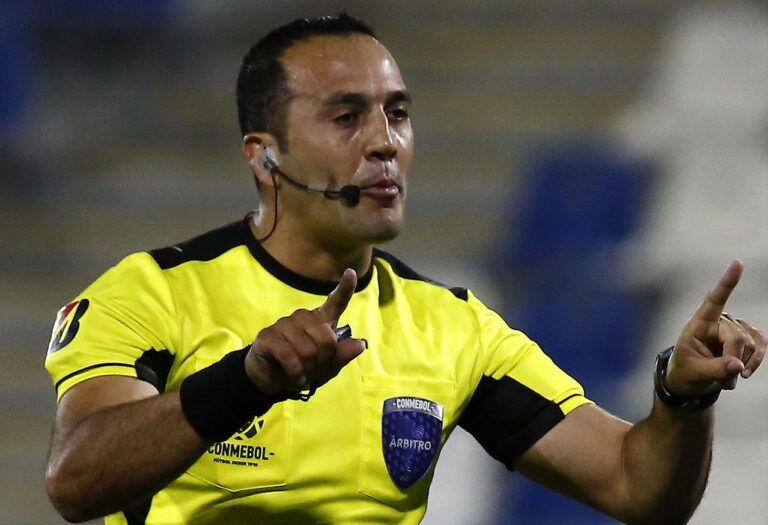Fernando-Espinoza-Arbitro