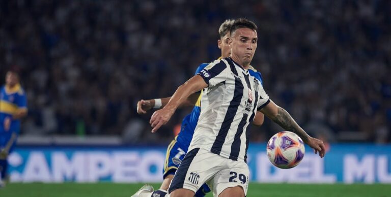 Gaston-Benavidez-vs-Boca-e1676732301624